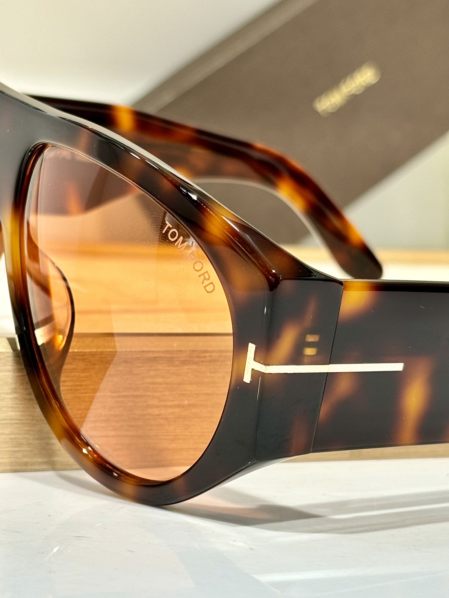  TTom Ford
Mod：TF1044
Size：60-12-140
over size🆒
