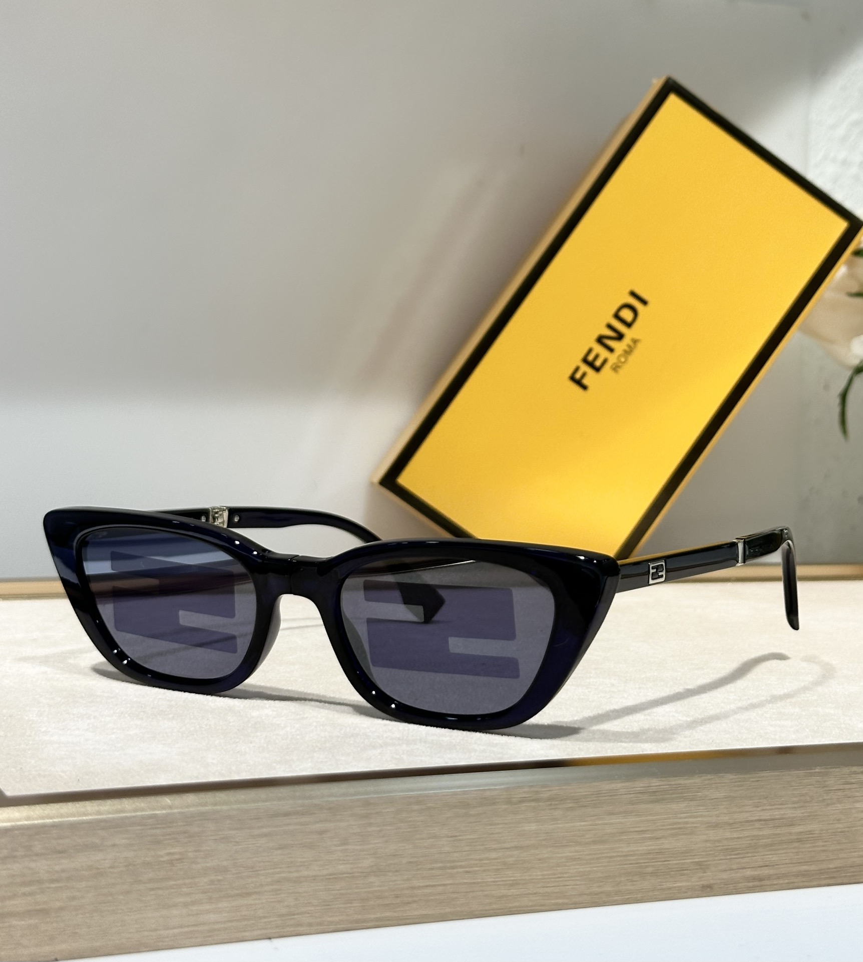 Fendi*FE40089ISize:53-19-140️