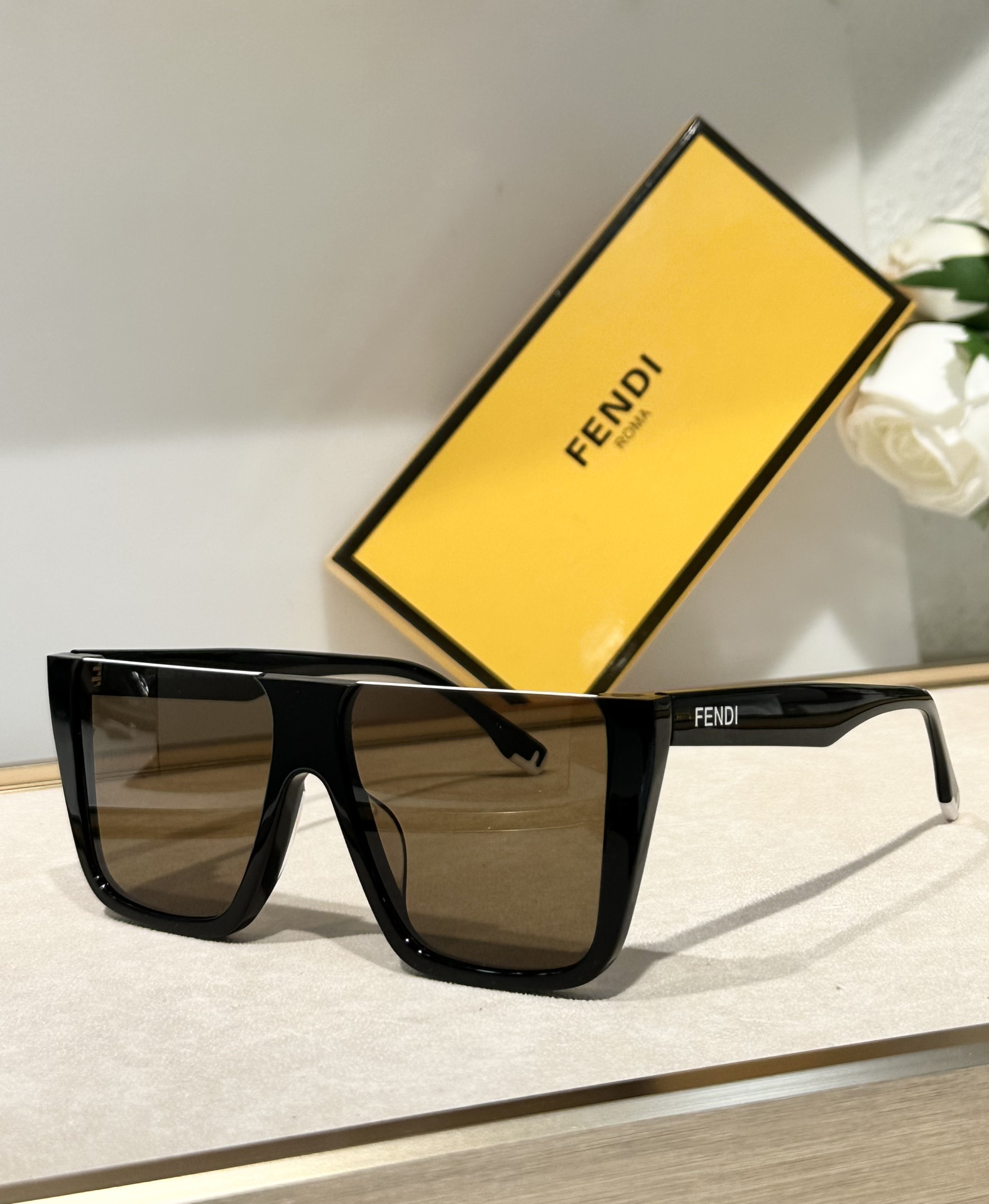 Fendi*FE40136ISize:56-16-145