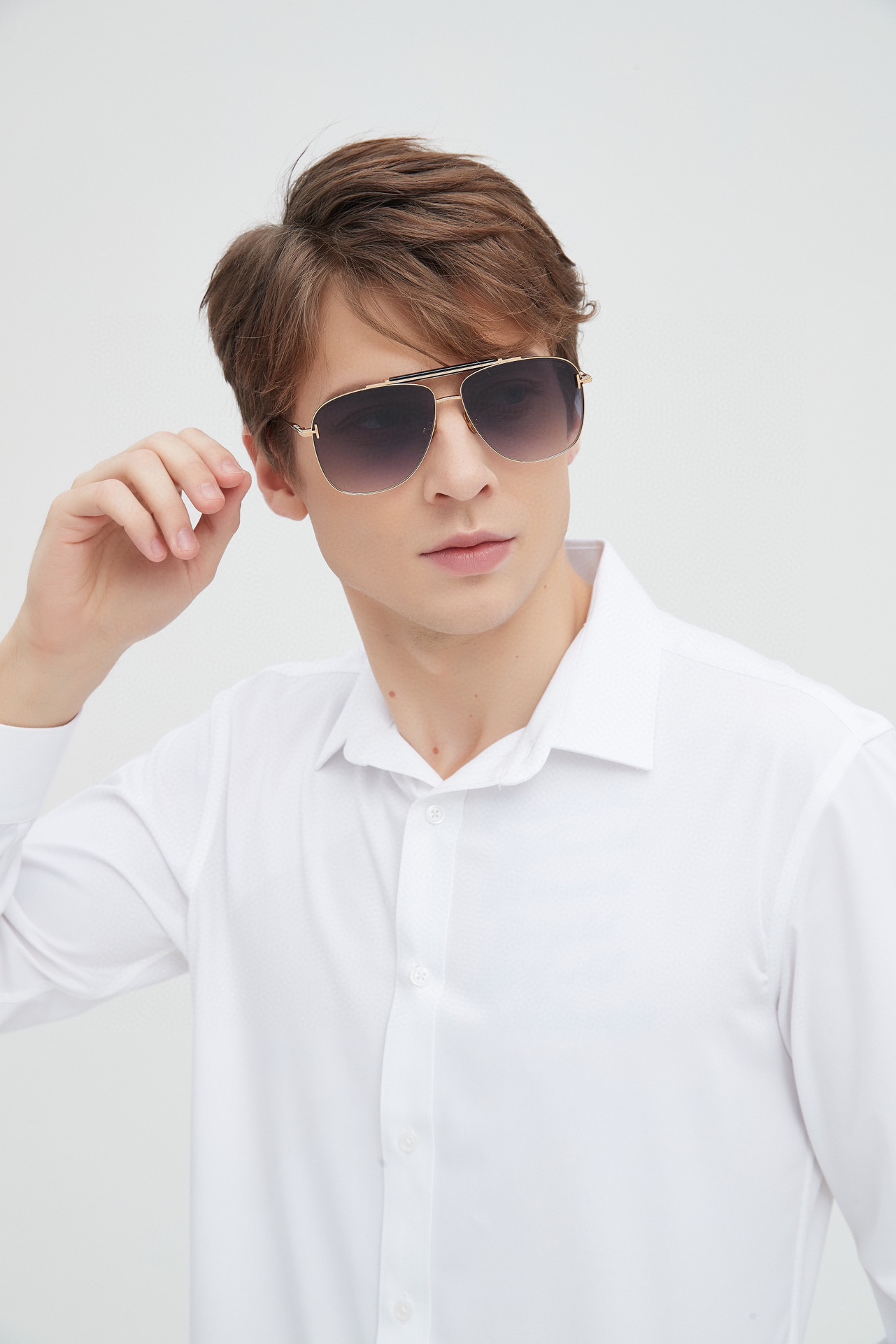  Tom Ford
方形
Mod：TF 1017
Size：60-12-145
原版鼻托
内镀蓝膜镜片

