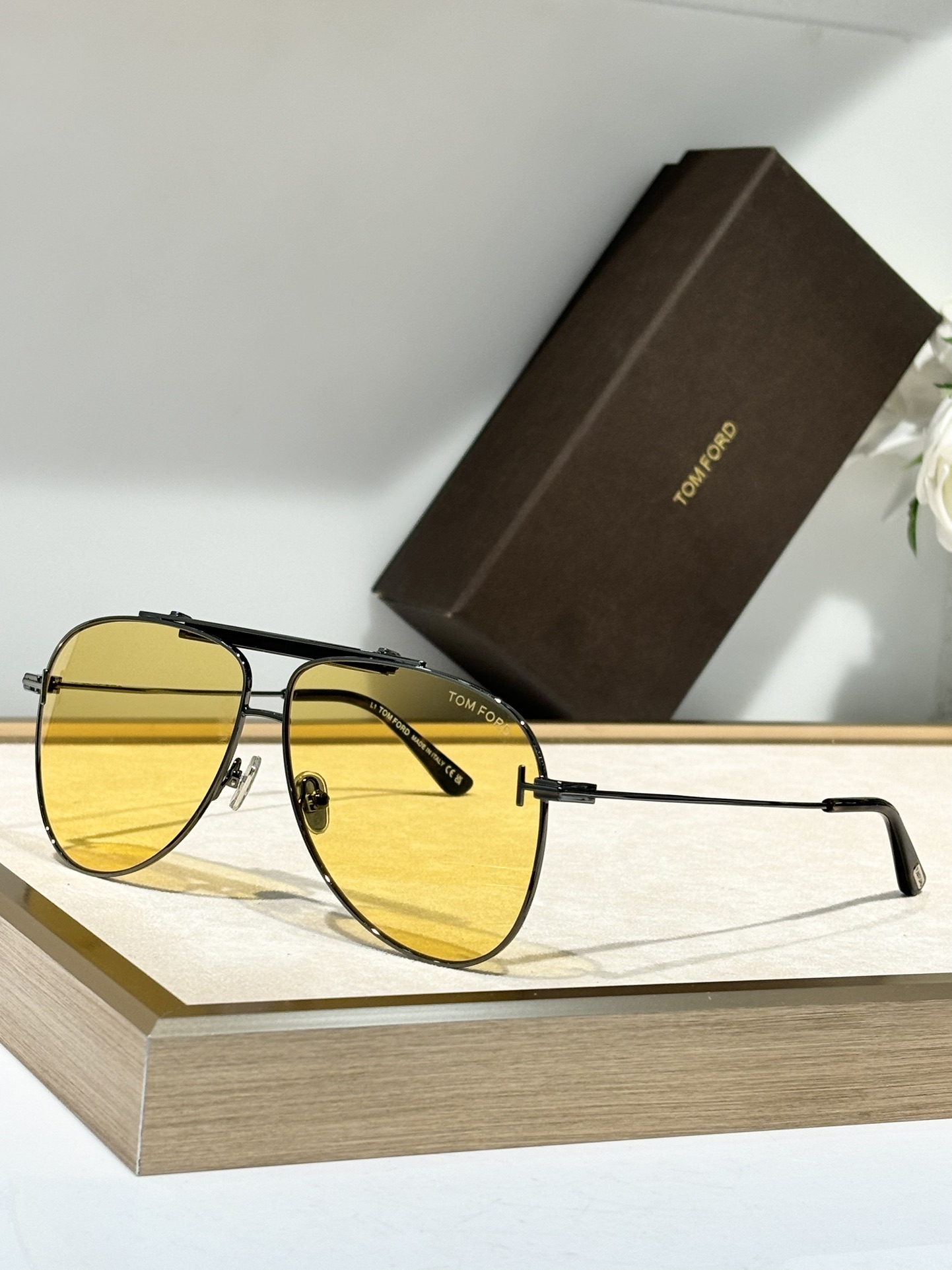  Tom Ford
Mod：TF 1018
Size：60-11-145
高级感十足
对版鼻托
