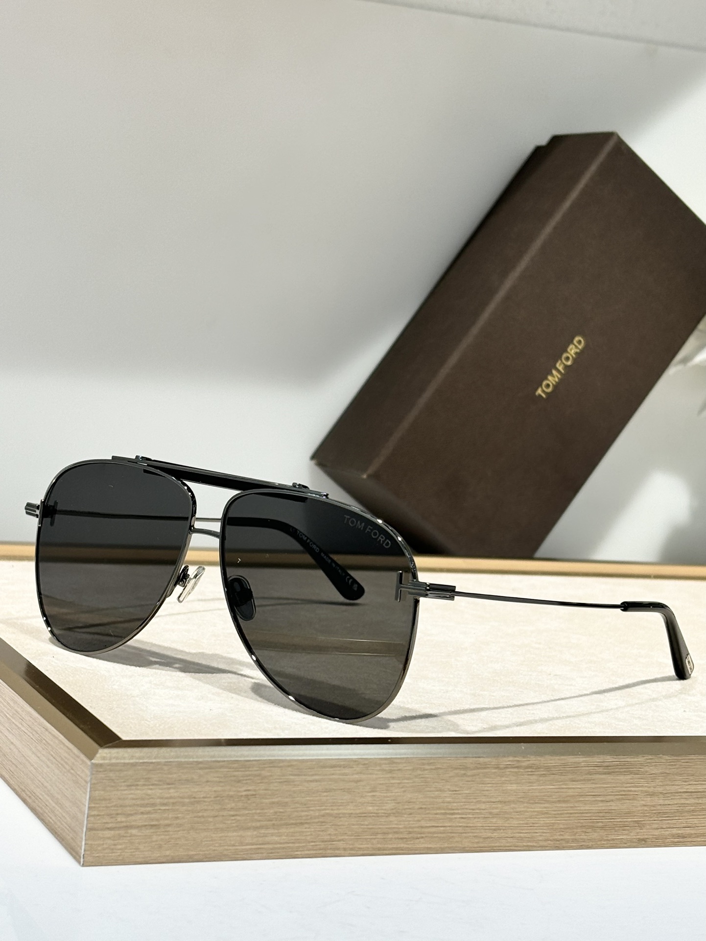 Tom Ford
Mod：TF 1018
Size：60-11-145
高级感十足
对版鼻托
