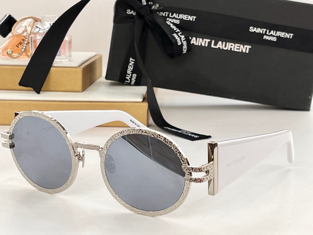  SAINT LAURENT
SLM311
Size51-24-145✔️
