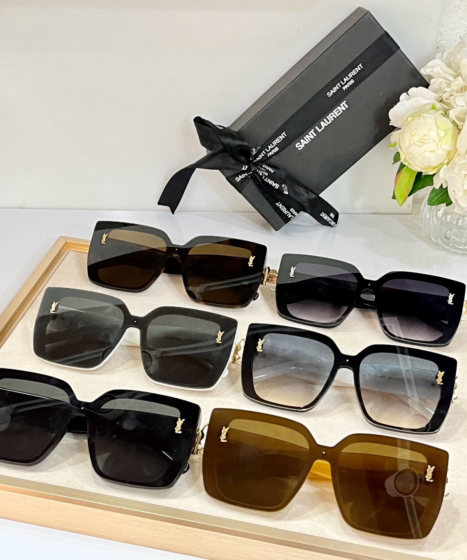  SAINT LAURENT  
ModSL99/F
SIZE144-0-145
深斜面设计
YSL金标