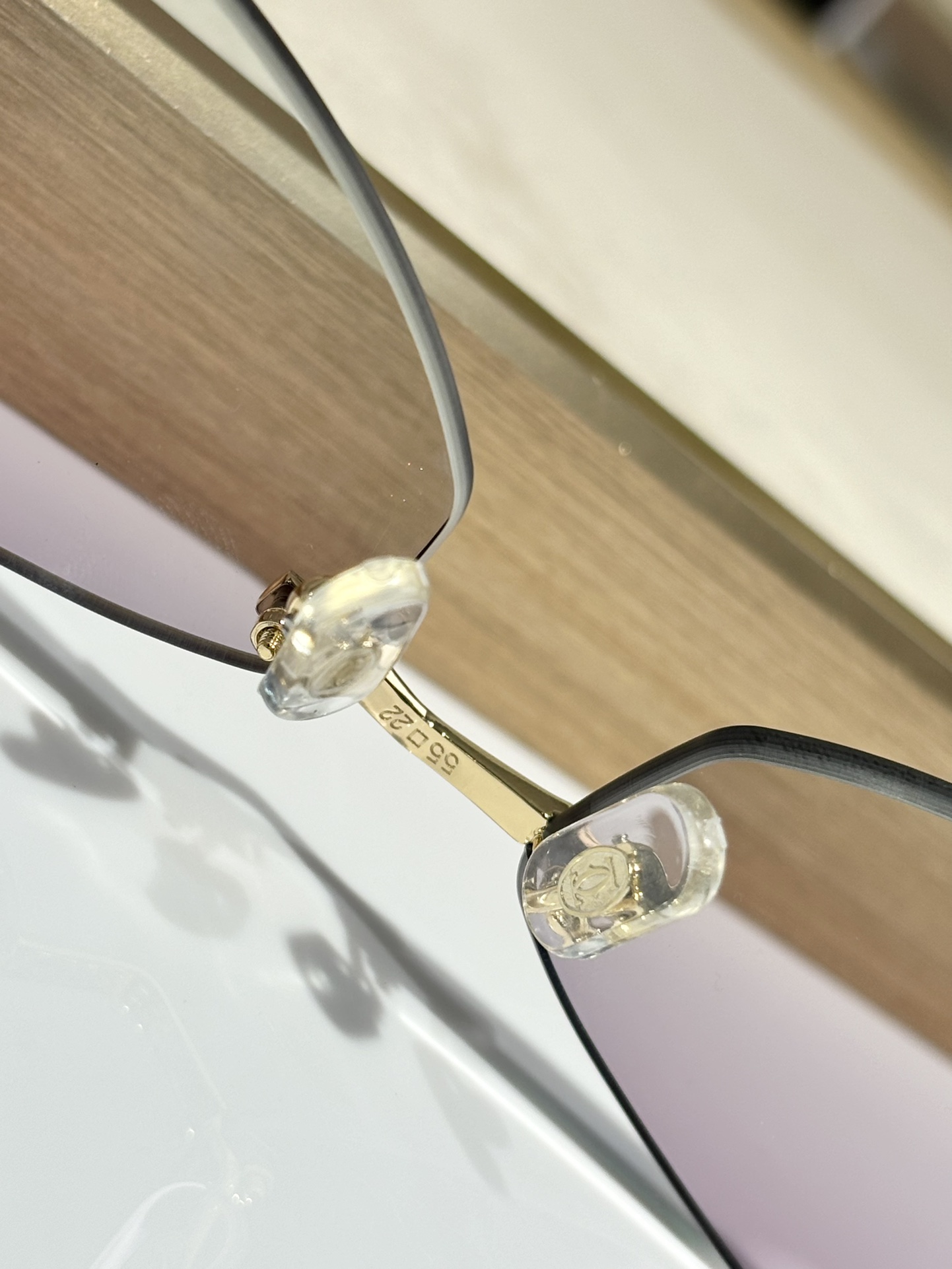  Zeiss lenses
 Cartier
Mod：CT0433S
Size：55-22-140
杏仁