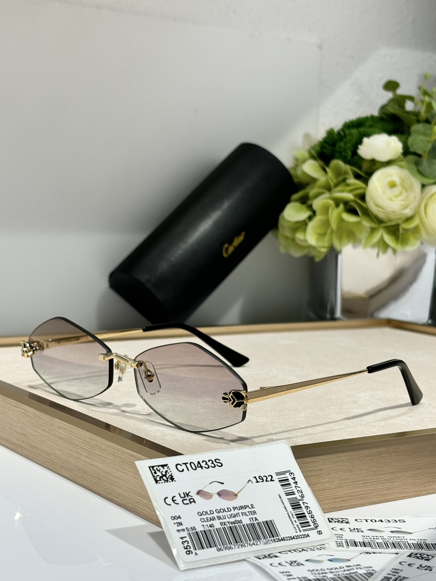  Zeiss lenses
 Cartier
Mod：CT0433S
Size：55-22-140
杏仁