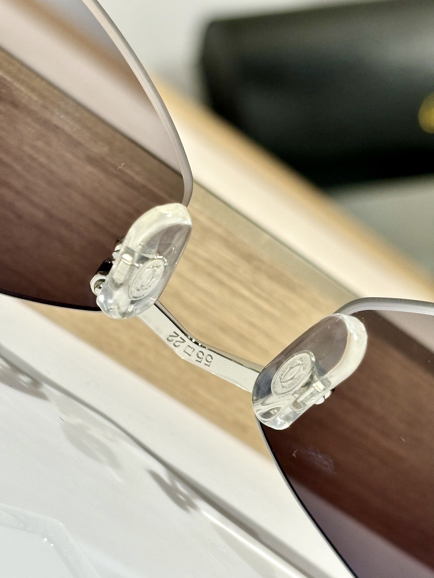  Zeiss lenses
 Cartier
Mod：CT0433S
Size：55-22--140
抛