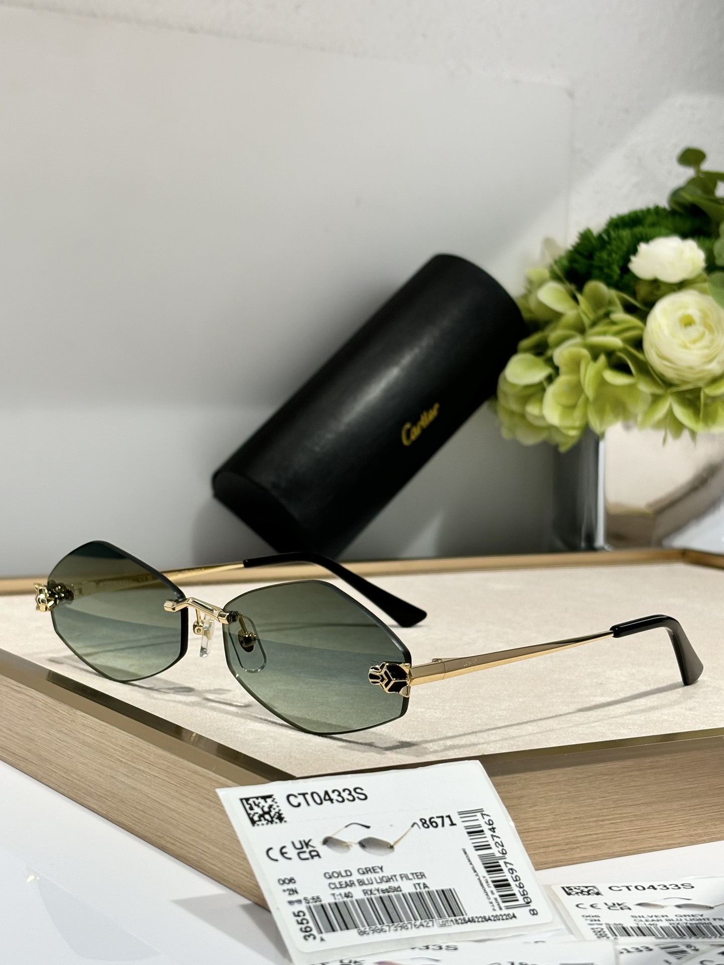  Zeiss lenses
 Cartier
Mod：CT0433S
Size：55-22-140
杏仁