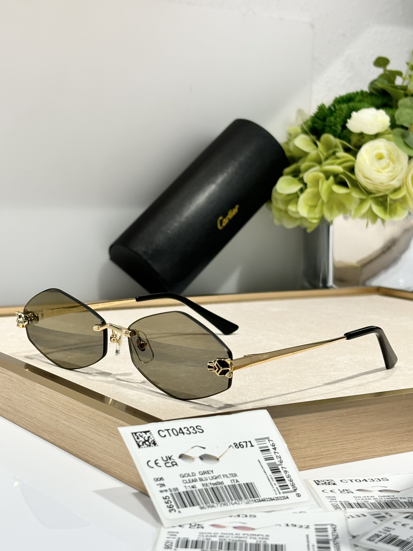  Zeiss lenses
 Cartier
Mod：CT0433S
Size：55-22-140

