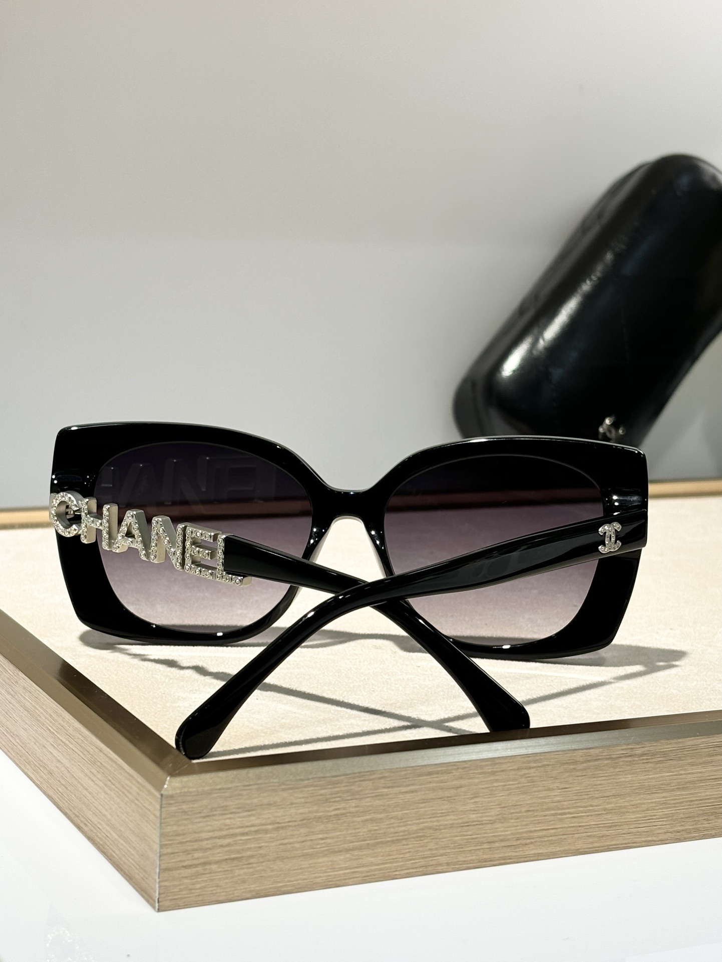  Chanel
Mod：5422B
Size：55-20-145
色号：1026/S4
经典款太火啦

