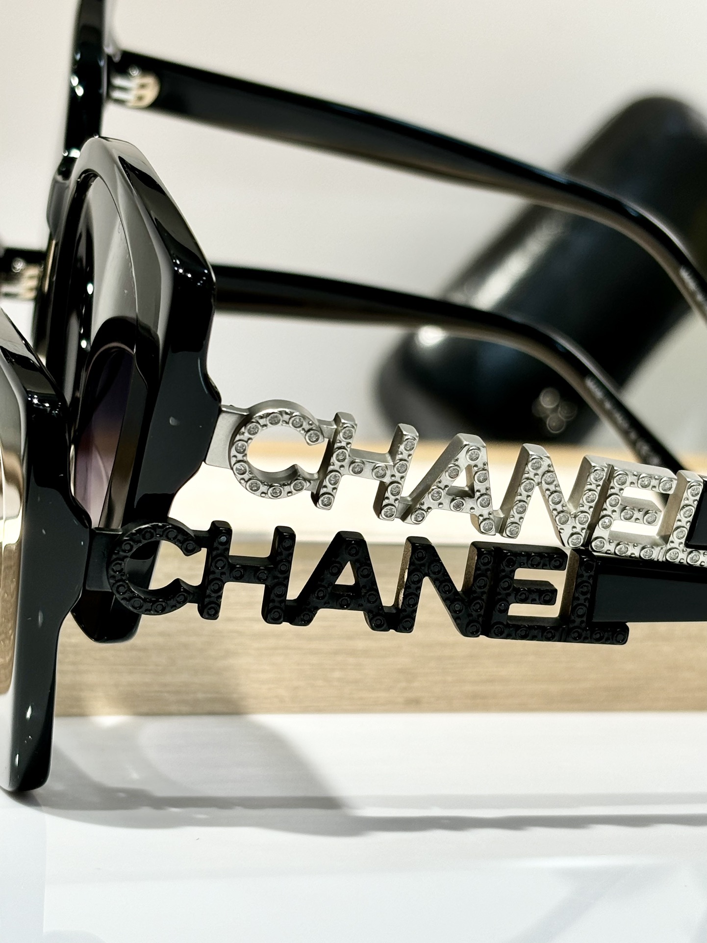  Chanel
Mod：5422B
Size：55-20-145
色号：1026/S4
经典款太火啦

