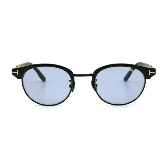  TOMFORD*
ModTF1120
Mod48-21-145
