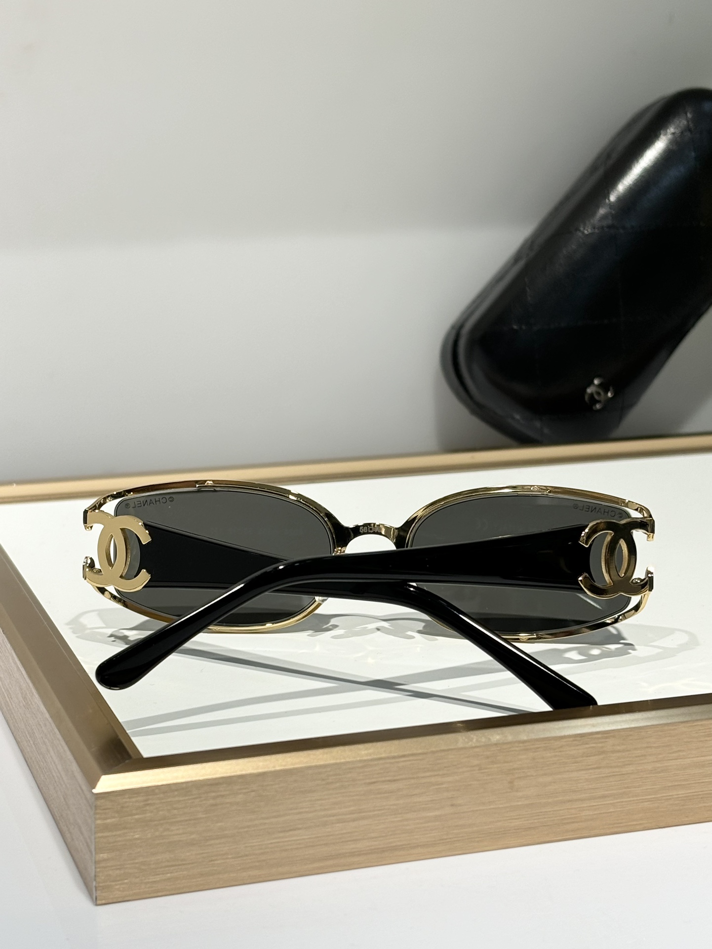  Chane*
方形镜片
Mod：ch4024
Size：55-19-130
