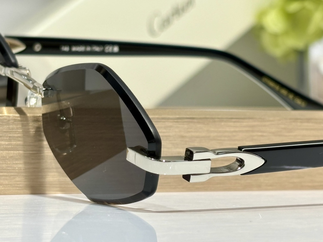  Cartie*
Mod：CT0901S
Size：59-21-145
高品质不怕对比
zP 打版
顶奢