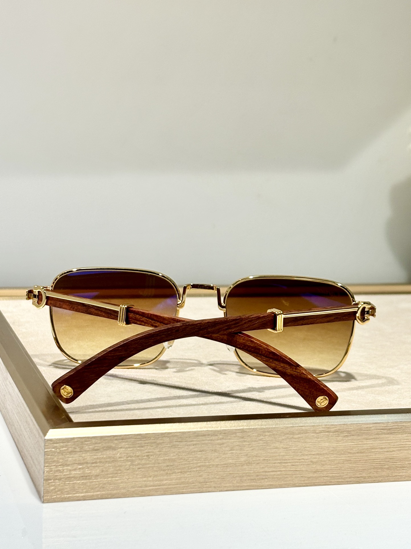  新颜色
CARTIER
CT0363s 
size54口21-145
