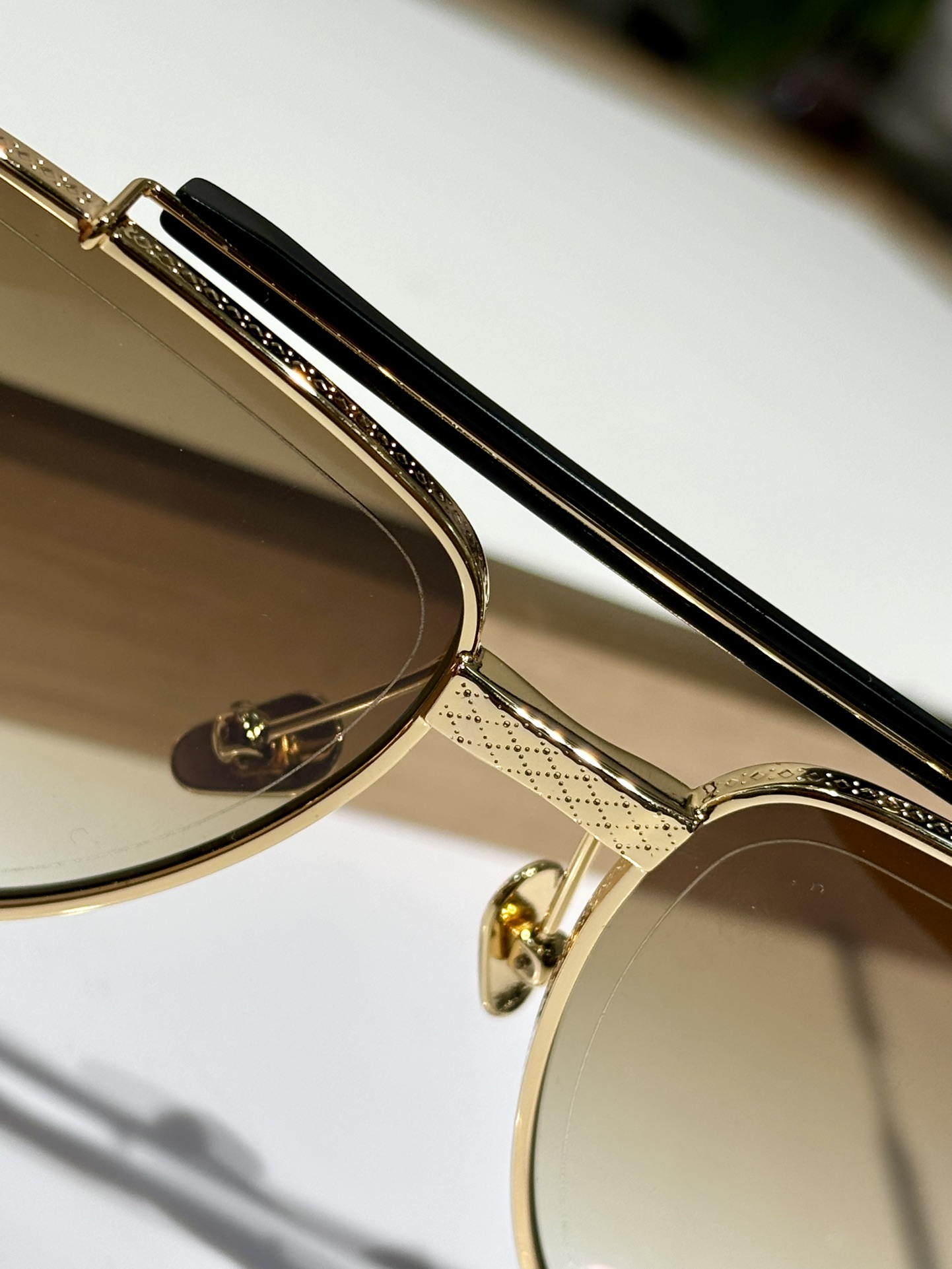  MAYBACH*
ModTHE POTE I
SIZE62-16-135
