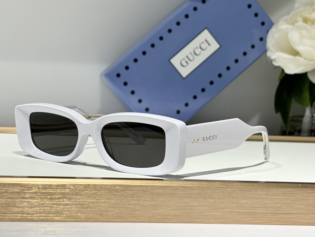  Gucc #新品 高版本
𝓰𝓾𝓬𝓬𝓲原版定制加厚板料
MODEL：GG1528S
SIZE：53口18
