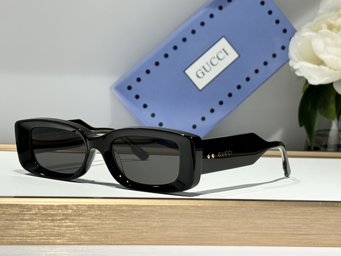  Gucc #新品 高版本
𝓰𝓾𝓬𝓬𝓲原版定制加厚板料
MODEL：GG1528S
SIZE：53口18