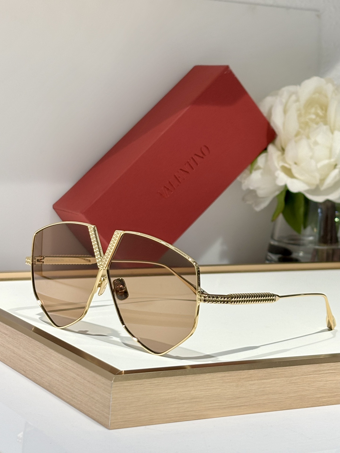  VValentino
Mod：VLS-115C-64
Size：64-6-145
原版开发
单边log