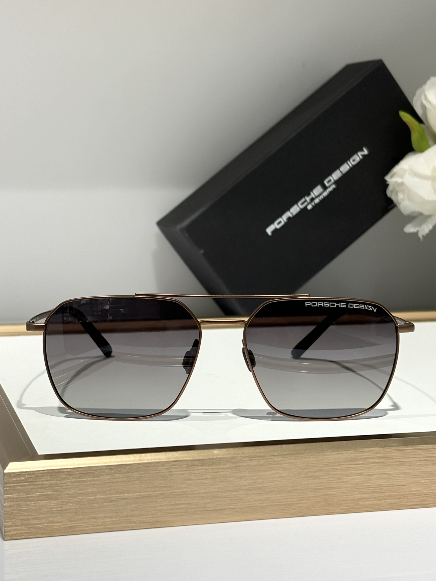  Porsch design
Titanium 钛
顶配
Model：
Size：61口17-148
