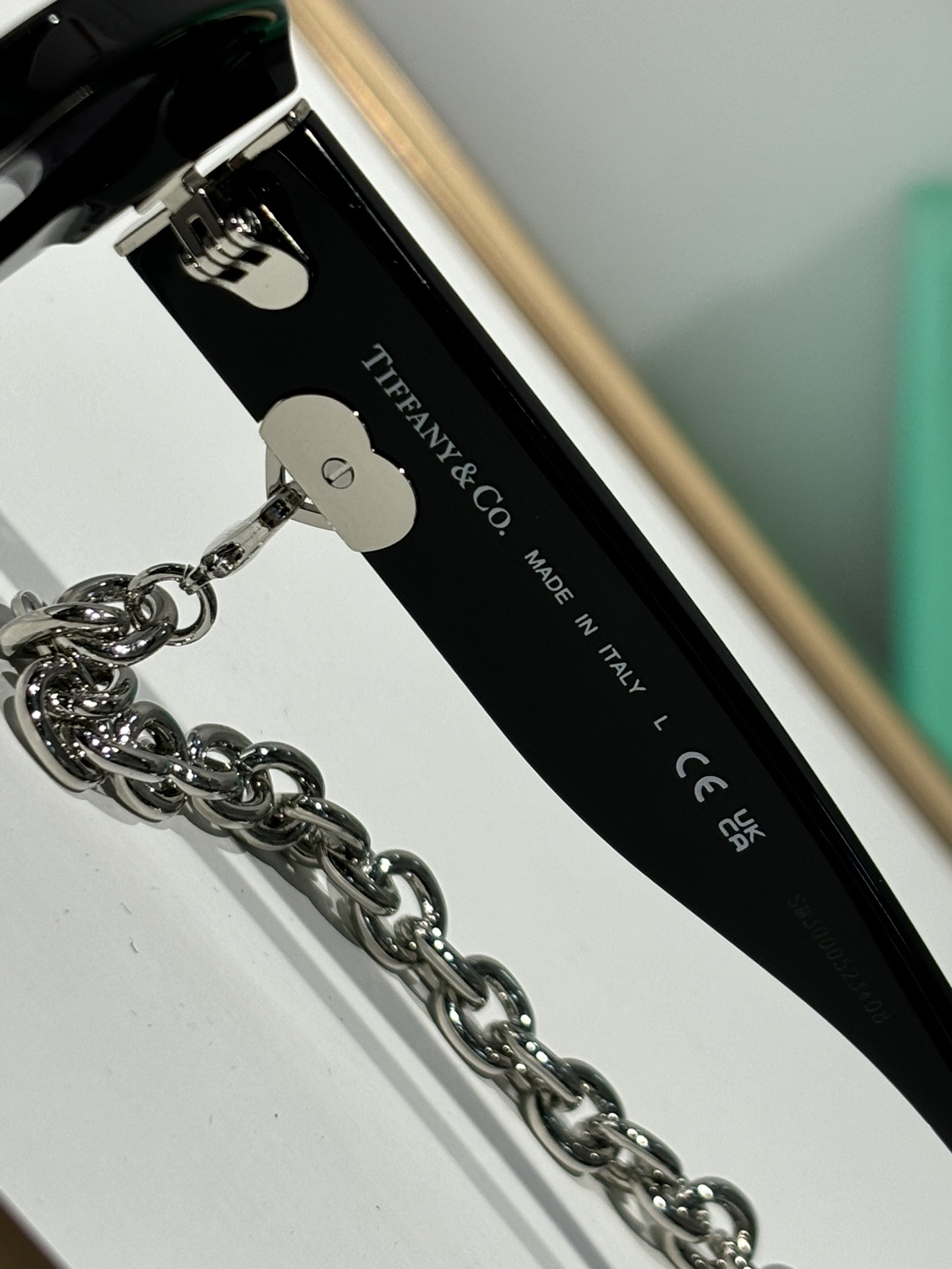  TIFFANY & CO.
MODELOTF4221F
实物美呆
品质保证
锁住品味
