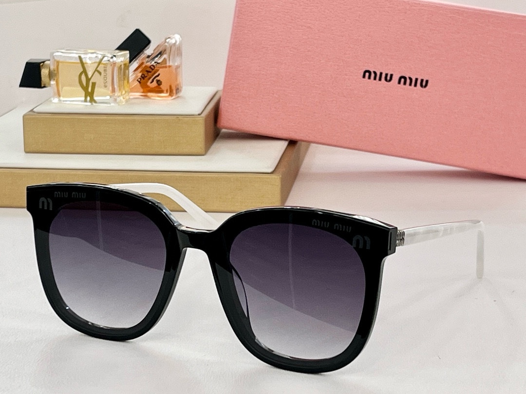 
 Miumiu
SMU08Z
Size65-18-140🎉

