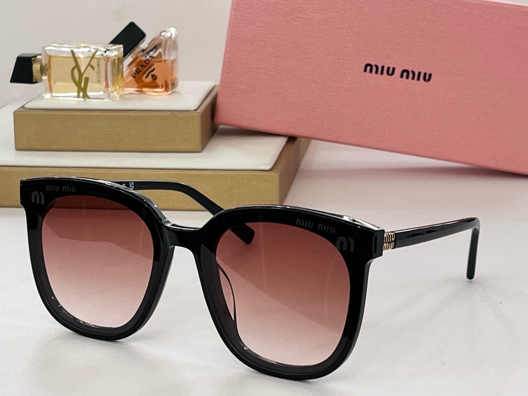 
 Miumiu
SMU08Z
Size65-18-140🎉

