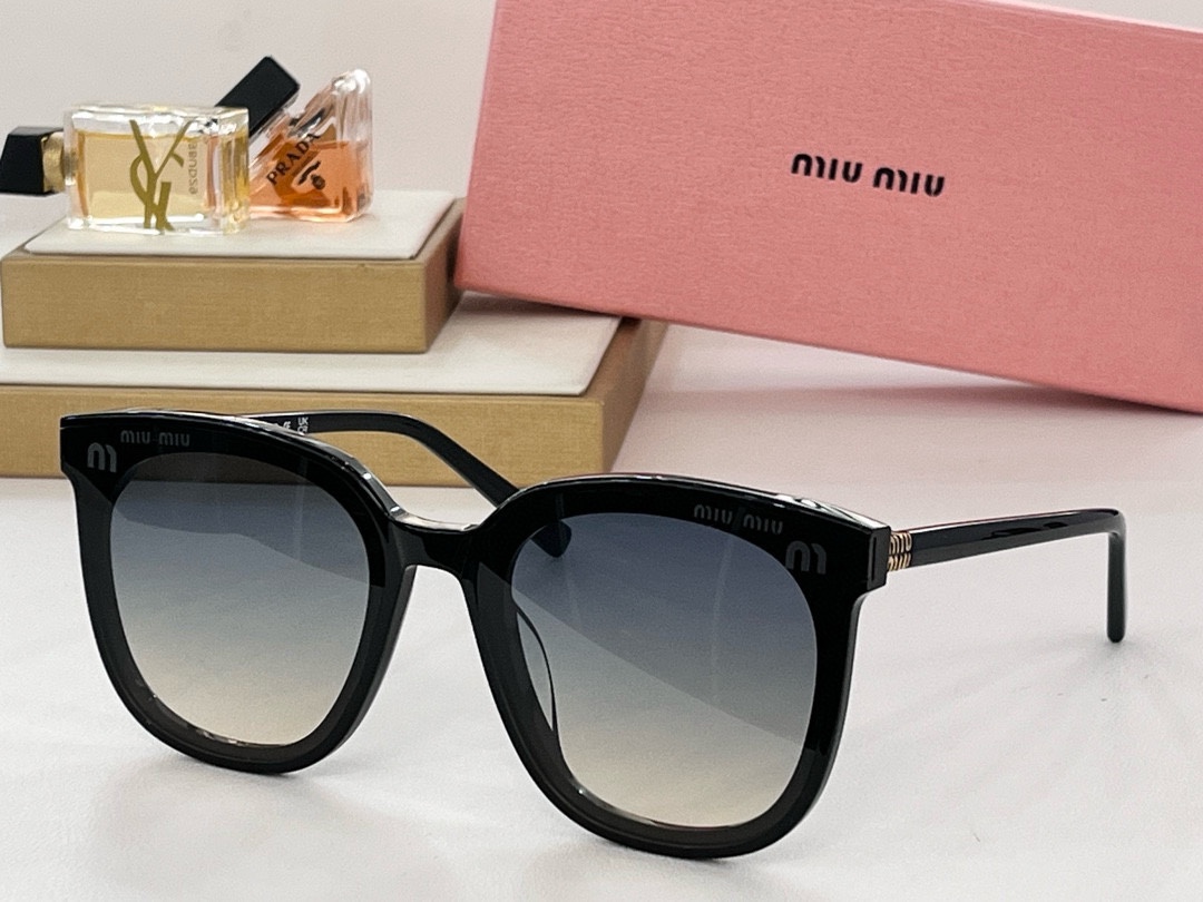 
 Miumiu
SMU08Z
Size65-18-140🎉

