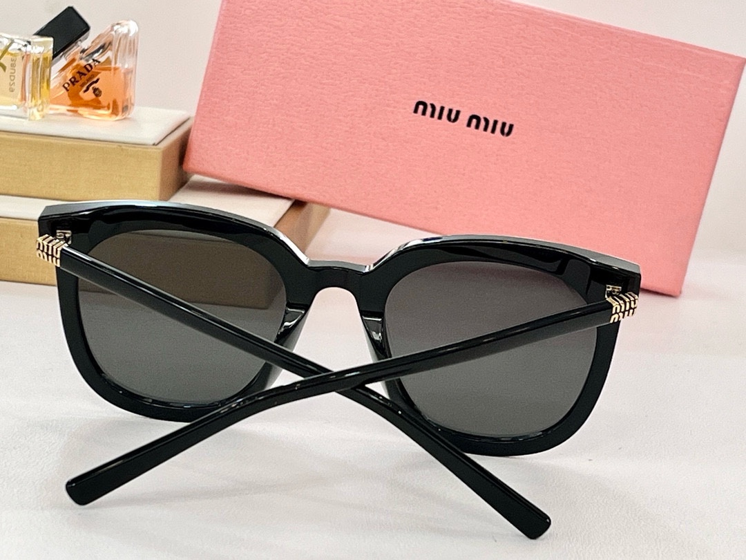 
 Miumiu
SMU08Z
Size65-18-140🎉

