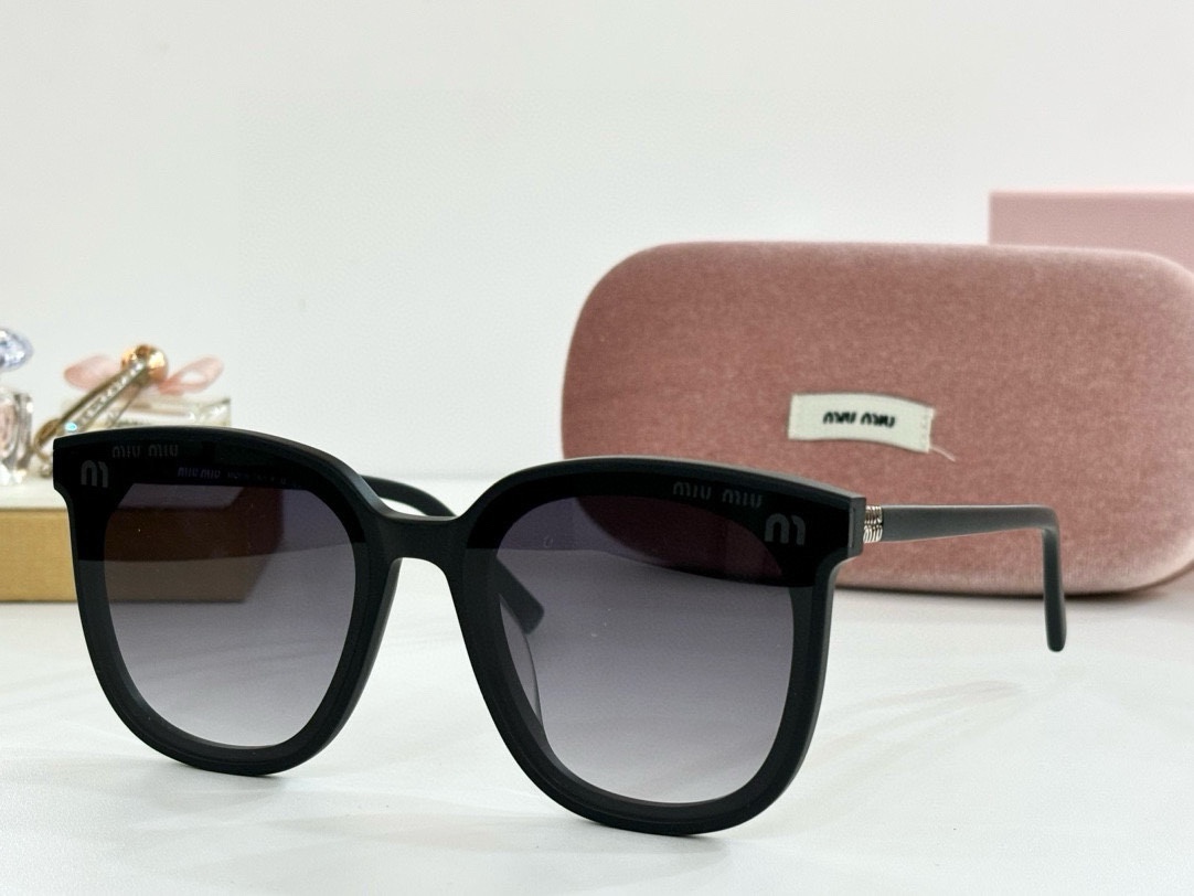 
 Miumiu
SMU08Z
Size65-18-140🎉

