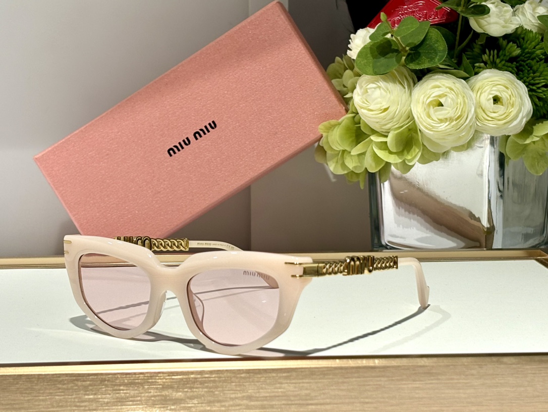  ￼ MIU MI*
MODEL ：MU 12WS
SIZE：51口19-135
