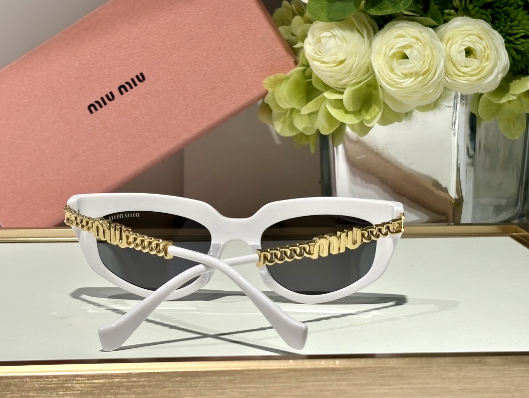  ￼ MIU MI*
MODEL ：MU 12WS
SIZE：51口19-135
