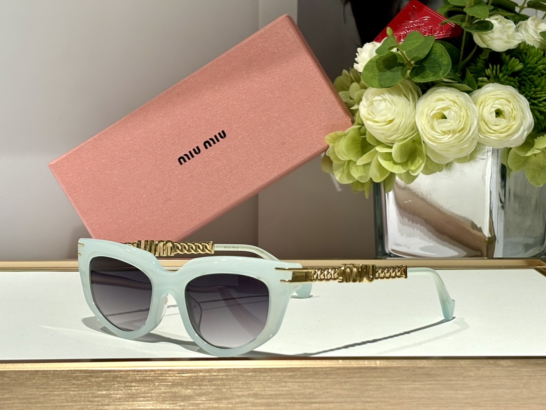  ￼ MIU MI*
MODEL ：MU 12WS
SIZE：51口19-135
