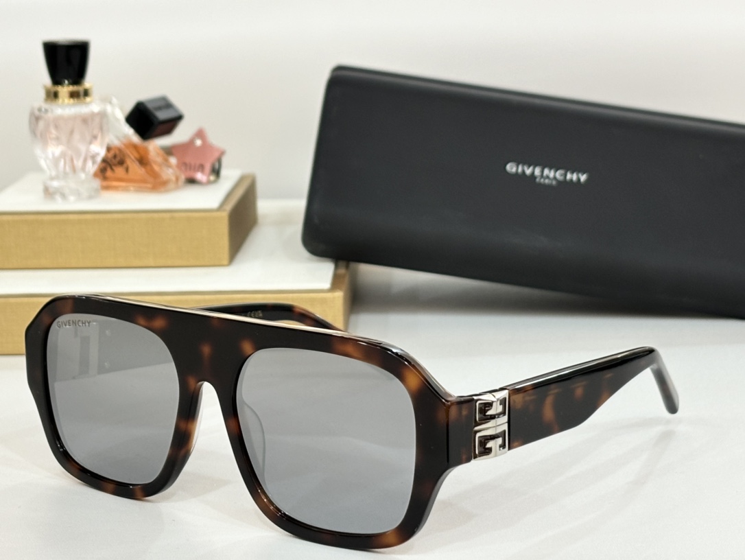 GIVENCHY*Mod:GV40007USize:57-18-135