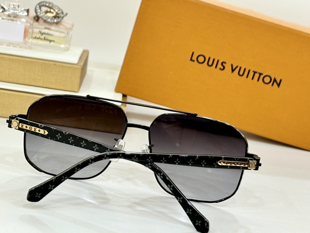 LOUISVUITTO*MODELZ1230SIZE61口14-142