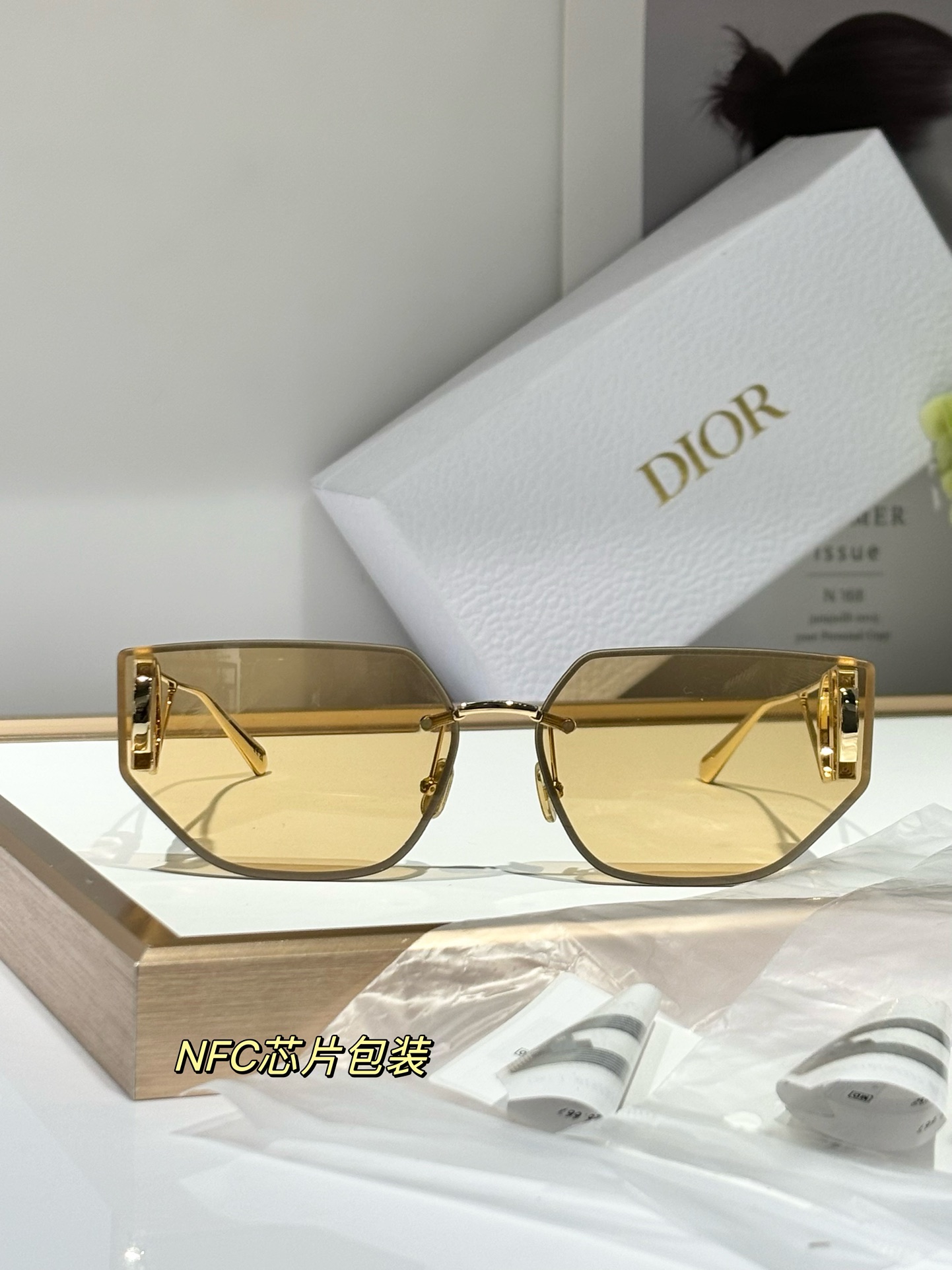  😍😍
常青款
品质保证✔️✔️✔️
防伪nfc 包装
DIOR30MONTAIGNE B3U
3.0加