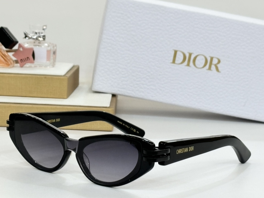 DIOR*Mod:DSGTA36UCRSIZE:50-17-145