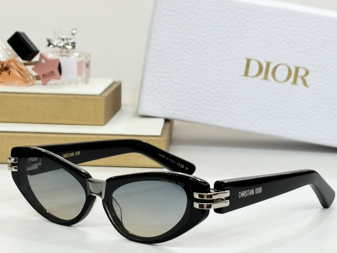 DIOR*Mod:DSGTA36UCRSIZE:50-17-145