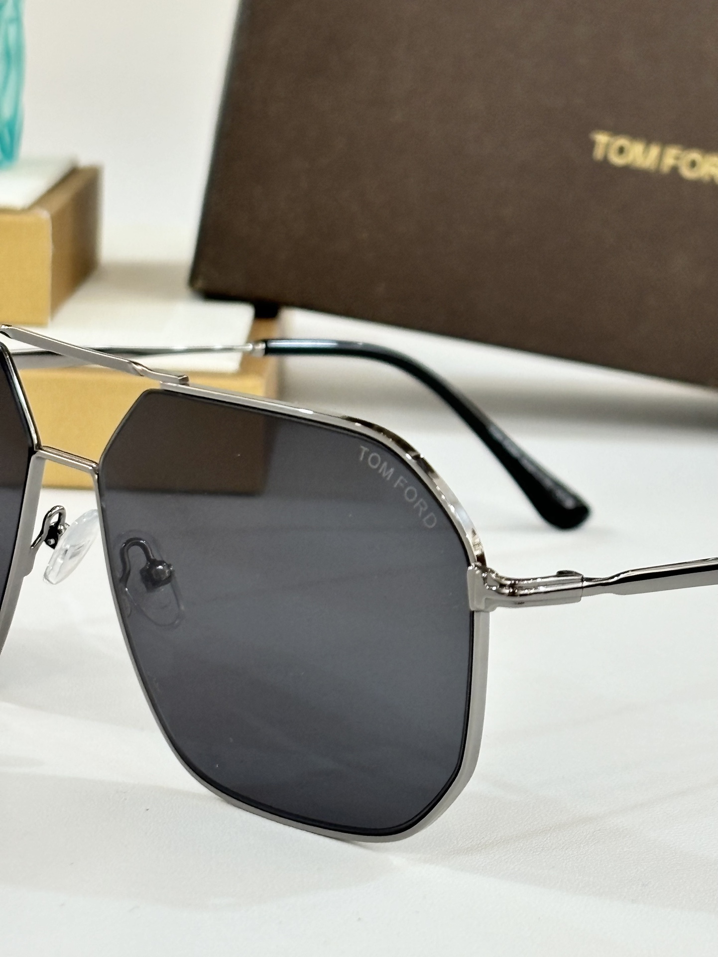 TOMFORDMOD:FT0852Size:60-15-145