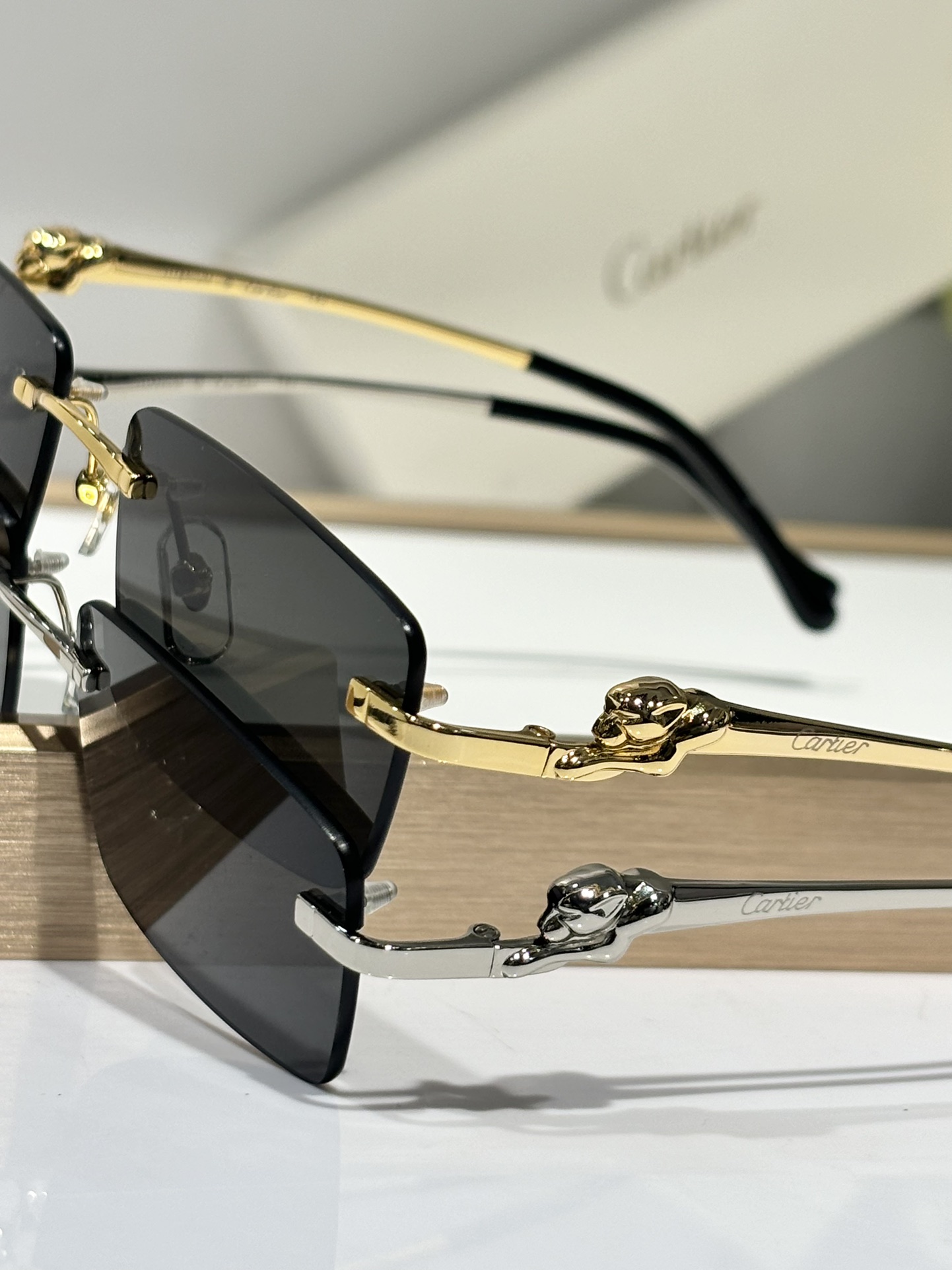  热卖款Titanium
ToP quality 
Cartie
Mod：CT0430S
Size：58