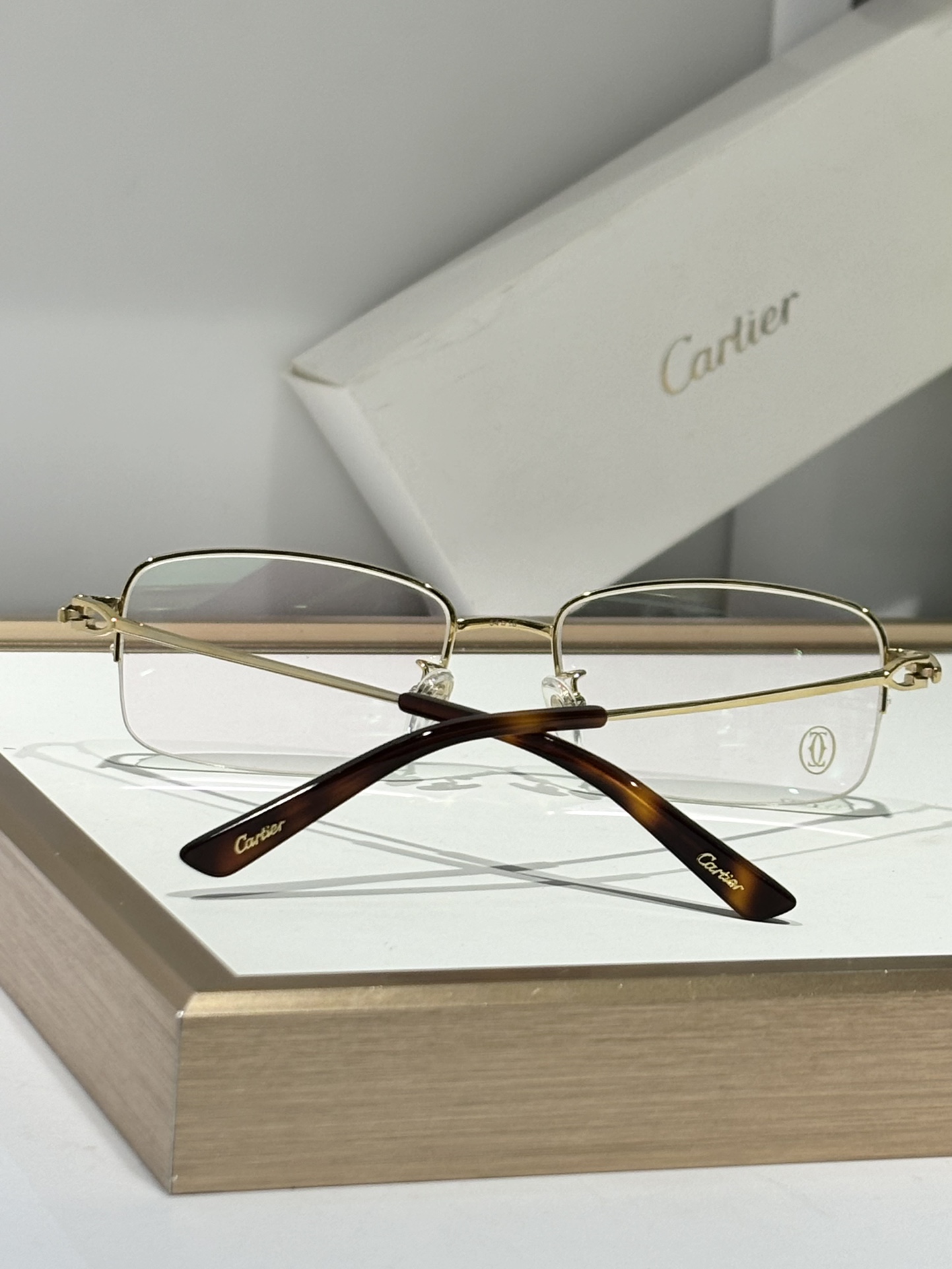 CARTIER
Titanium 
MOD:CT00560
Size:54-18-145🎉
P260