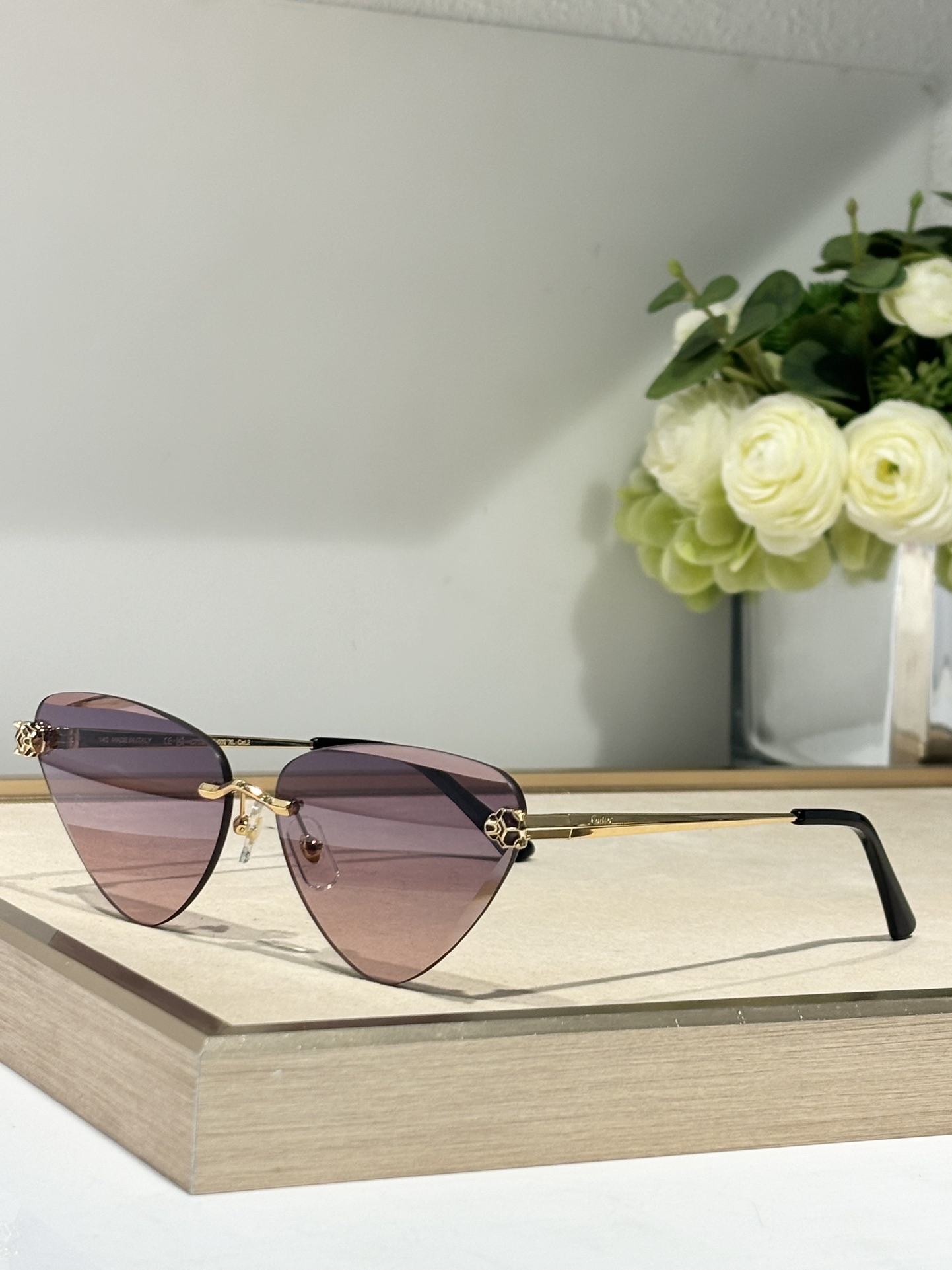  钻石切割工艺 💎经典豹子头
Cartier金灿灿镀金
CT0399S
size：62口15-145✔️