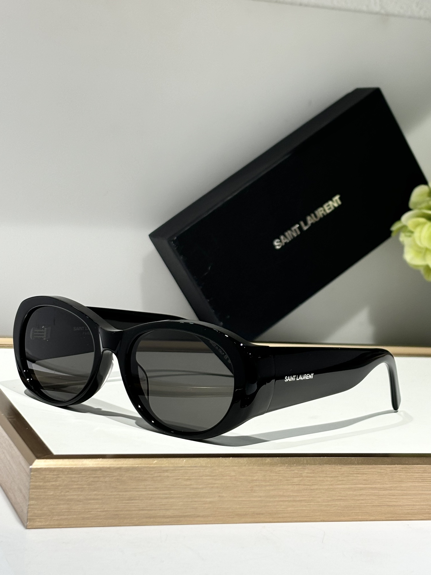  𝑆𝐴𝐼𝑁𝑇 𝐿𝐴𝑈𝑅𝐸𝑁𝑇
ysl-sl736
size：52口17-120
椭圆形镜框 尼龙镜片
S