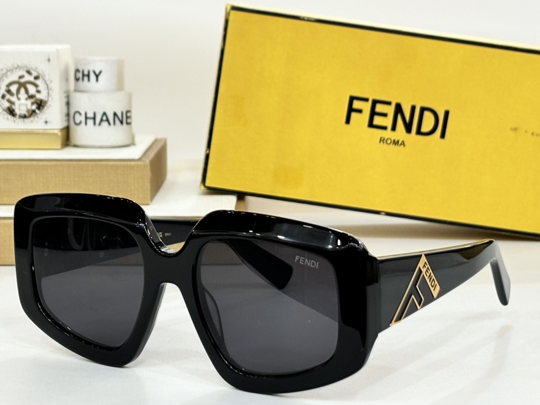 FENDIMod:FE4079Sized:54口21-142