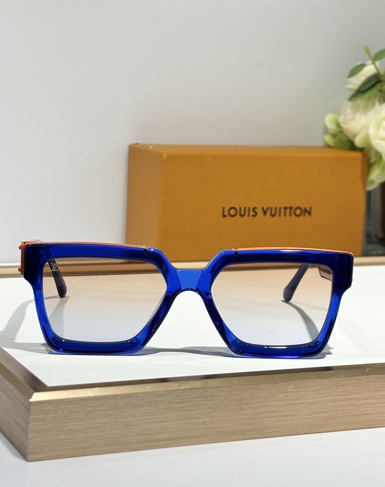  24/25 Add new colors
TOP QUALITY 
LV96006 Millionai