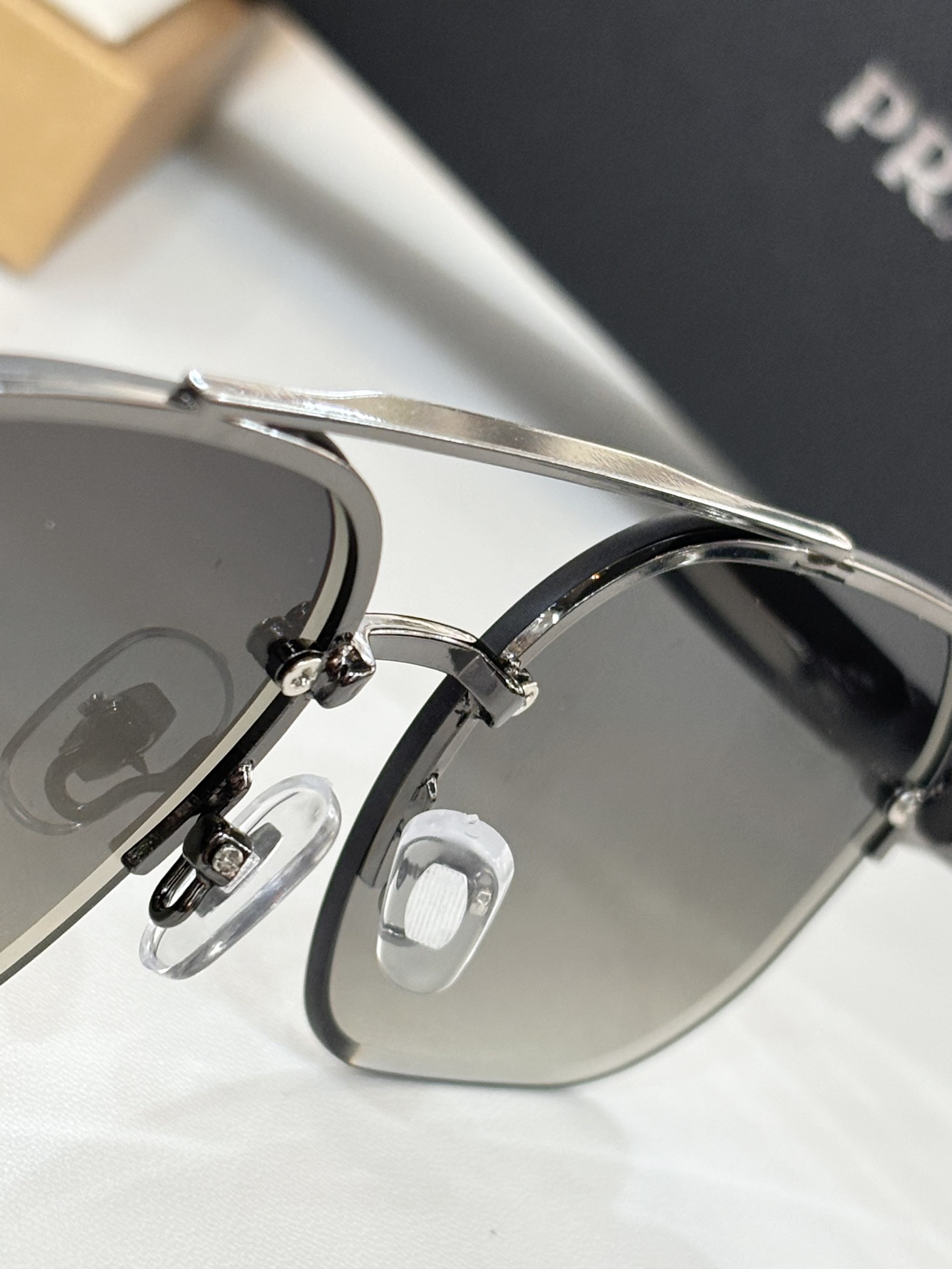 PRADMOD:ZTT031Size:53-17-141