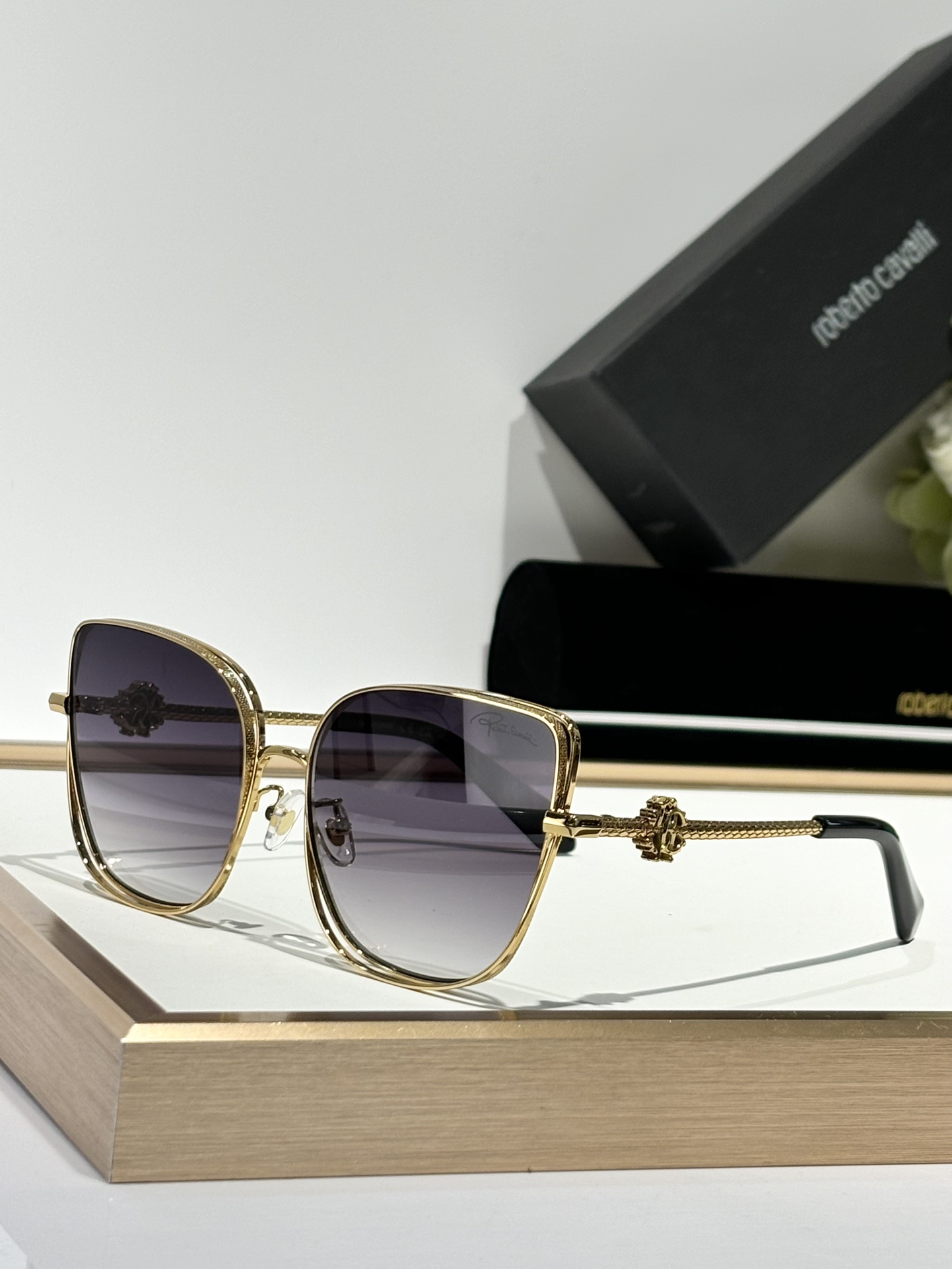 RobertoCavall*ModSRC079Size59-17-140