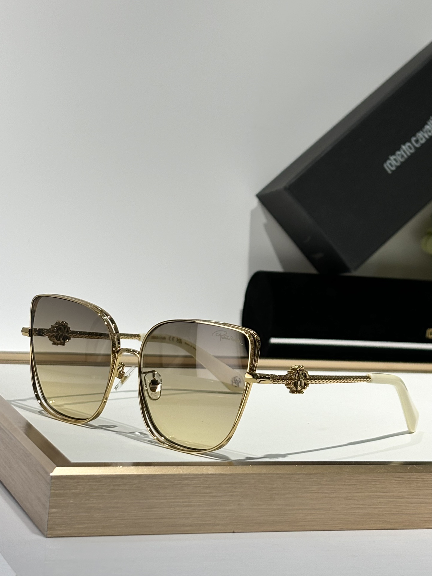 RobertoCavall*ModSRC079Size59-17-140