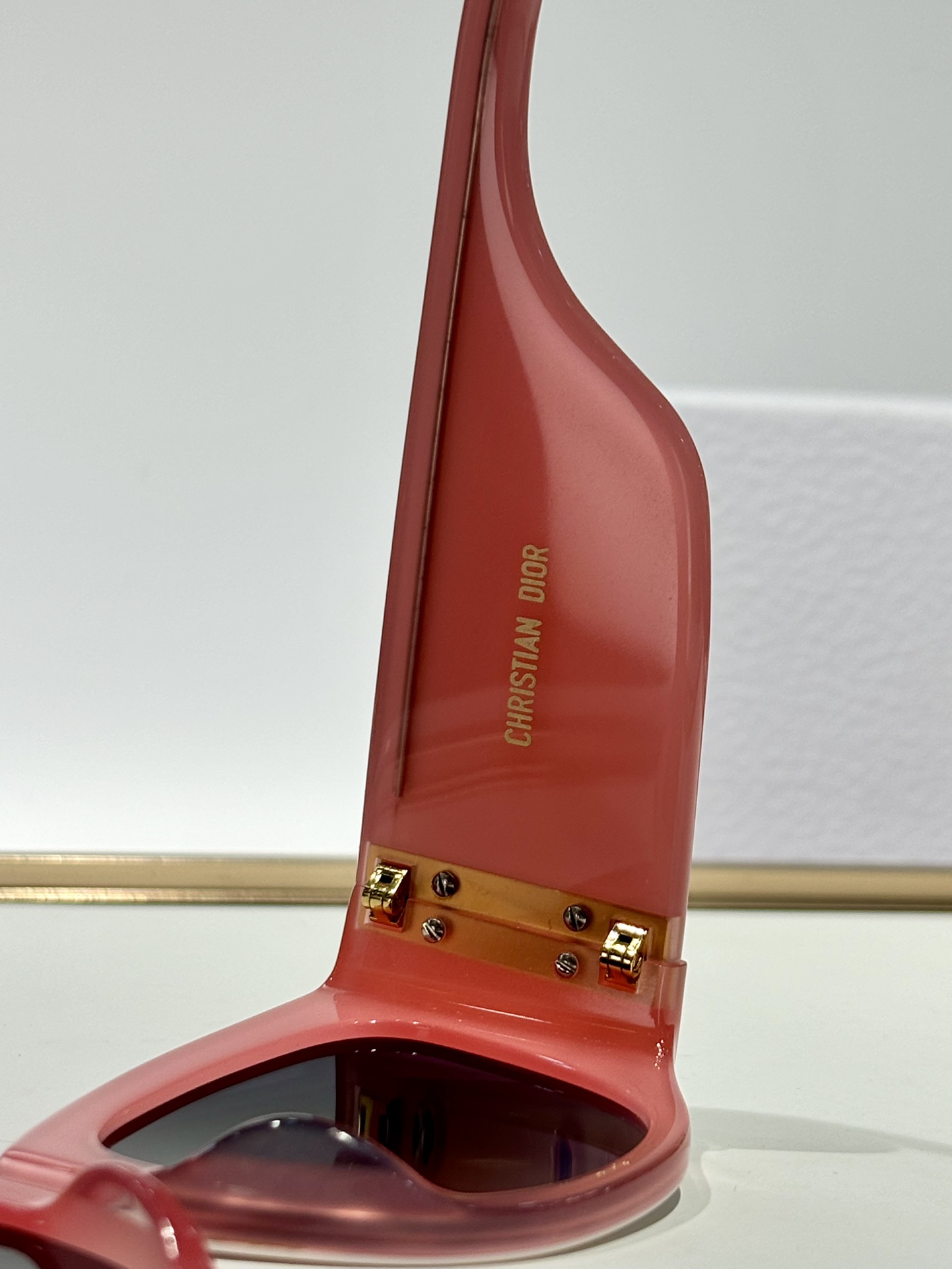 DIORNUITMOD:S1ISIZE:60-12-140