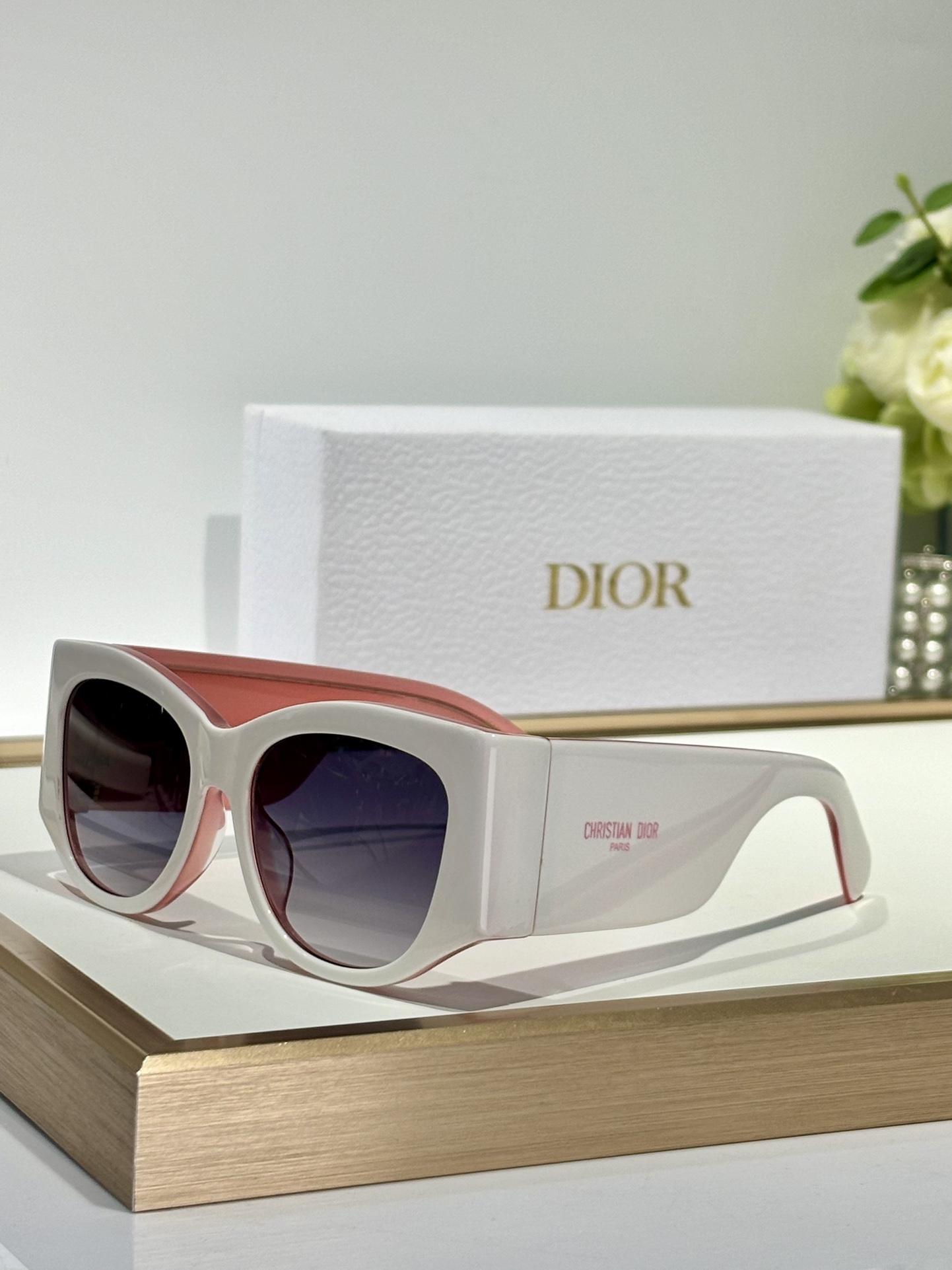 DIORNUITMOD:S1ISIZE:60-12-140